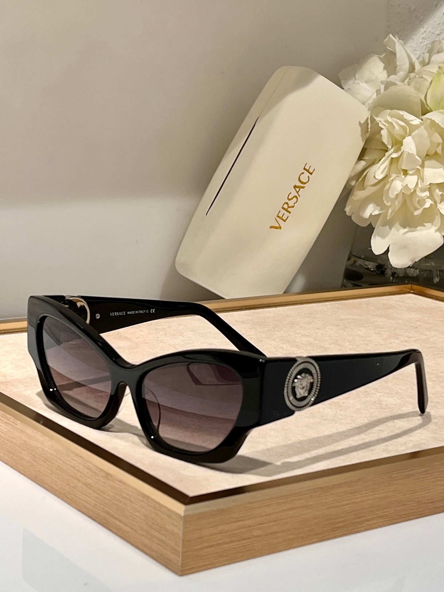 VERSACE MEDUSA RUNWAY SQUARED 9608 Sunglasses Women's✨ - buyonlinebehappy