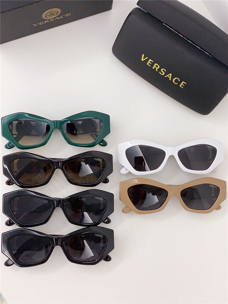 Ultra RaRe VINTAGE VERSACE SUNGLASSES MOD.421/B   ✨ - buyonlinebehappy