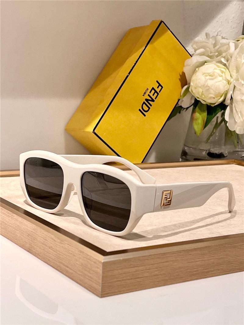 Fendi FE40117 Sunglasses Women's✨ - buyonlinebehappy