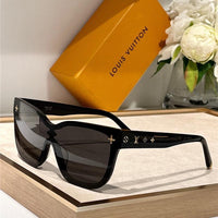 LOUIS VUITTON Z1844U LV Shadow Square Sunglasses  ✨