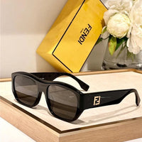 Fendi FE40117 Sunglasses Women's✨