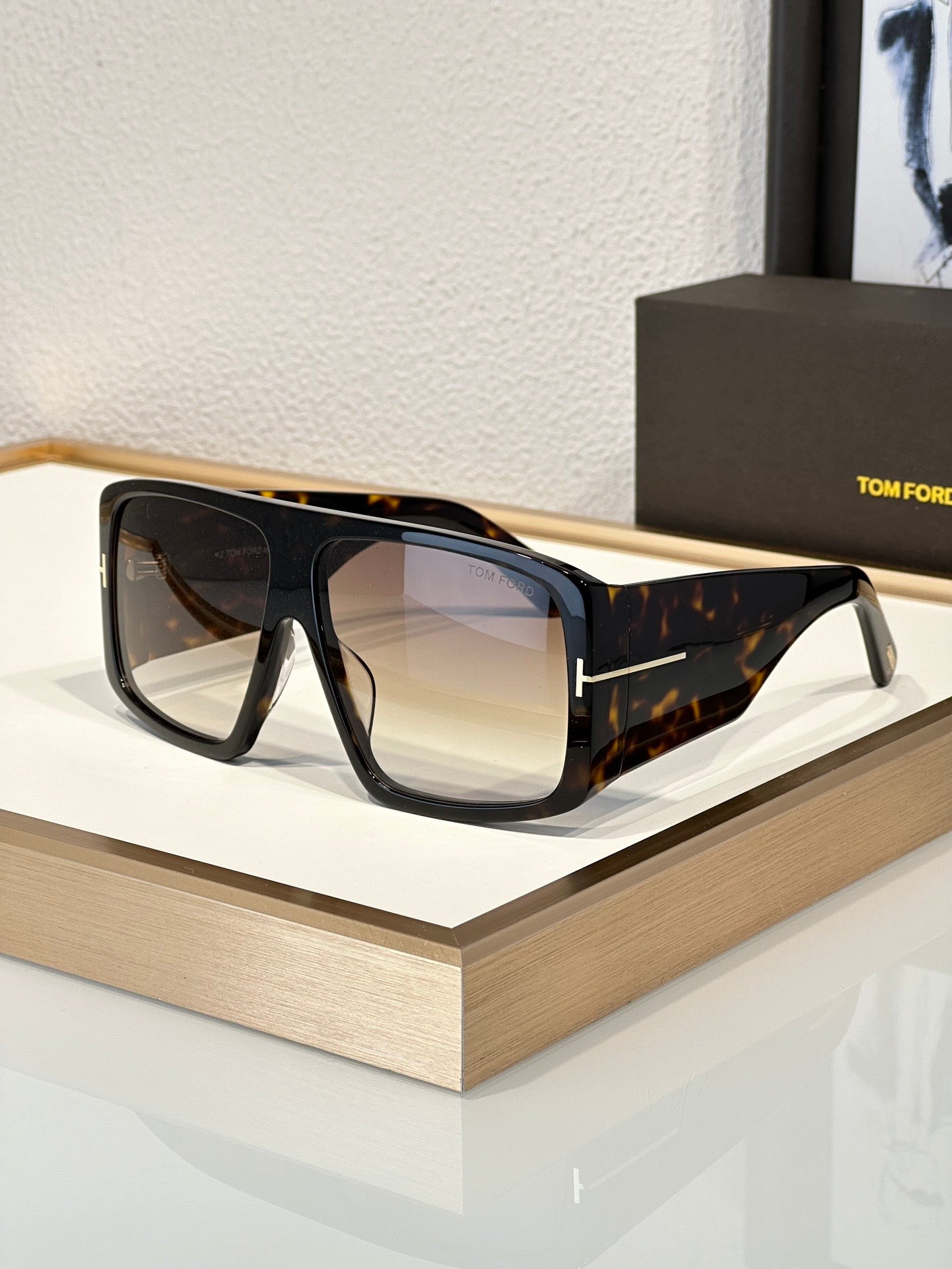 TOM FORD Raven FT1036/S 01B Unisex Sunglasses 🔱 - buyonlinebehappy