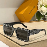 Louis Vuitton Z2396E Runway LV Clash Pearls & Strass Sunglasses✨