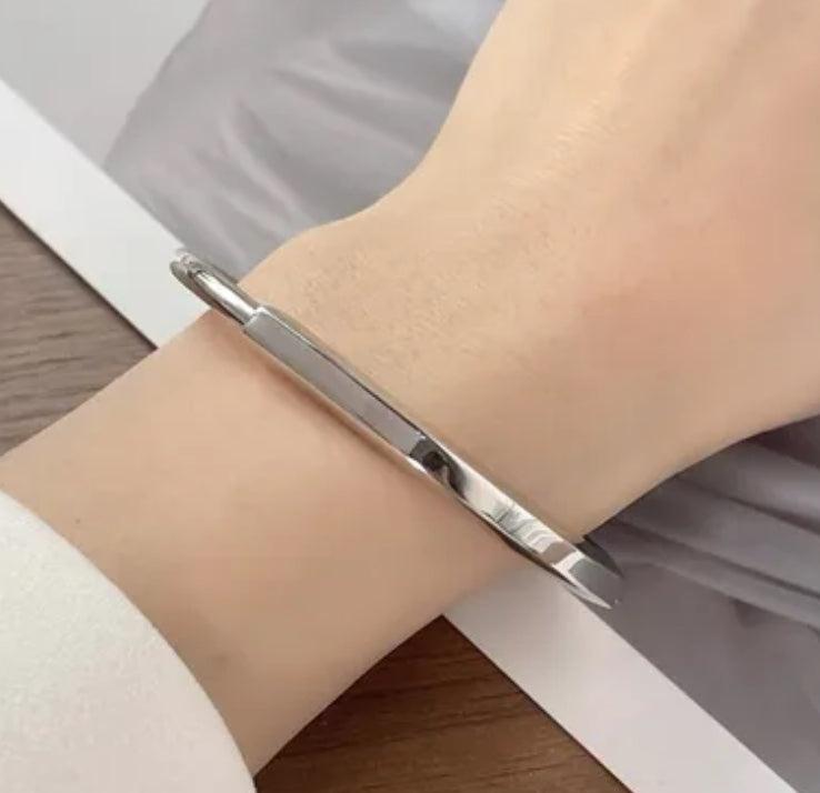 Tiffany&Co 18k gold plated Unisex Unique Style Bangle lock bracelets fashion silver rose yellow gold with box fits 16-21 cm ✨ - buyonlinebehappy