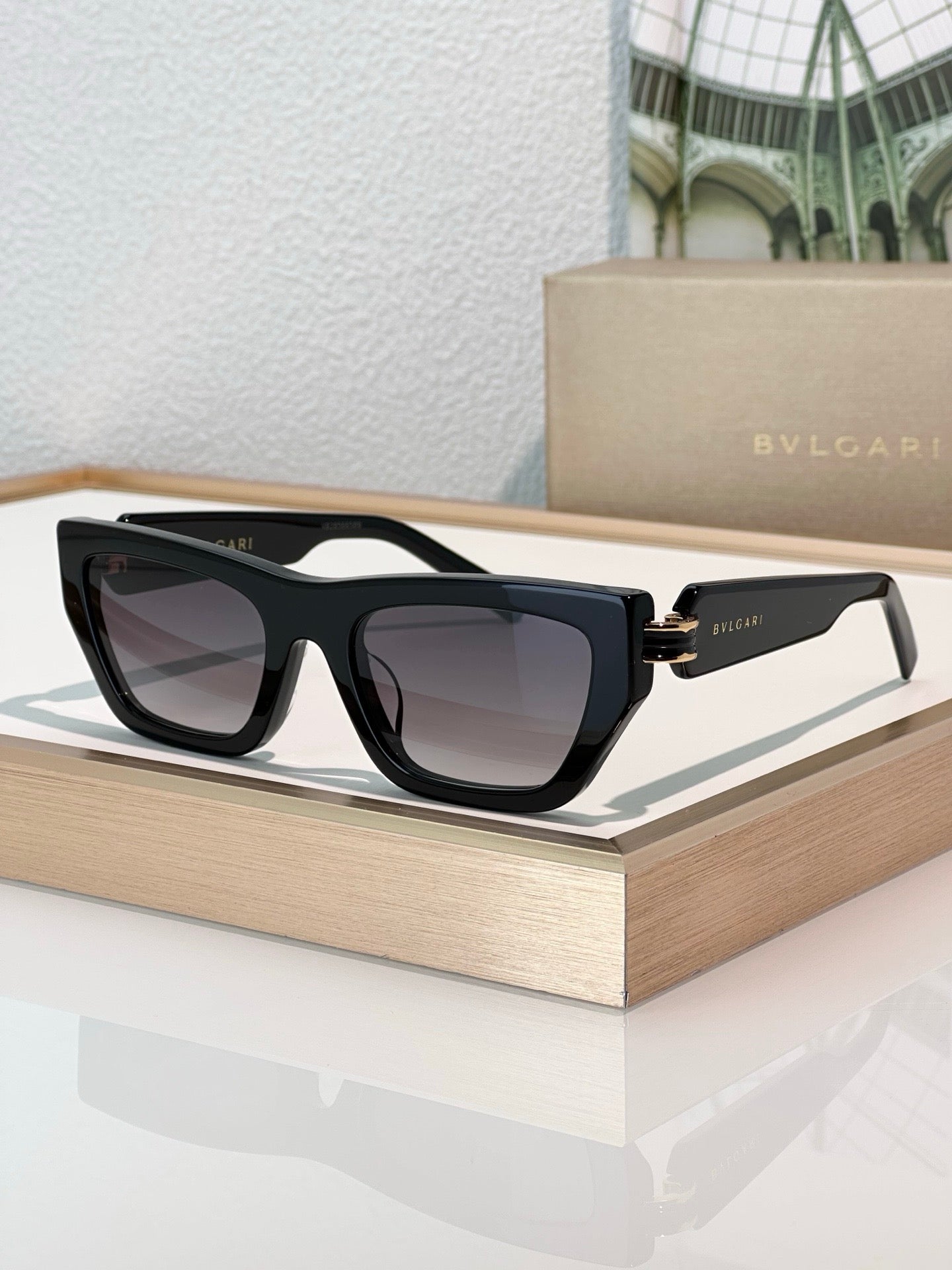 BVLGARI Bvlgari B.Zero1 BV40047  Women's Sunglasses ✨