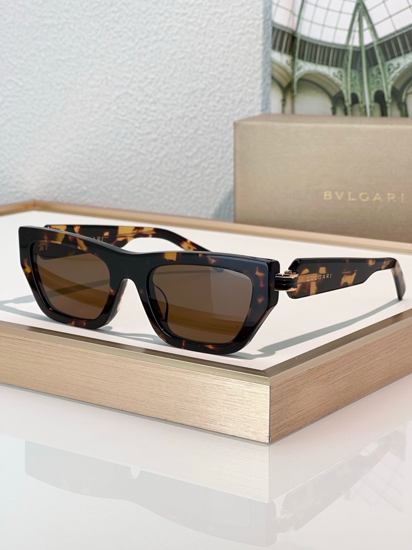 BVLGARI Bvlgari B.Zero1 BV40047  Women's Sunglasses ✨