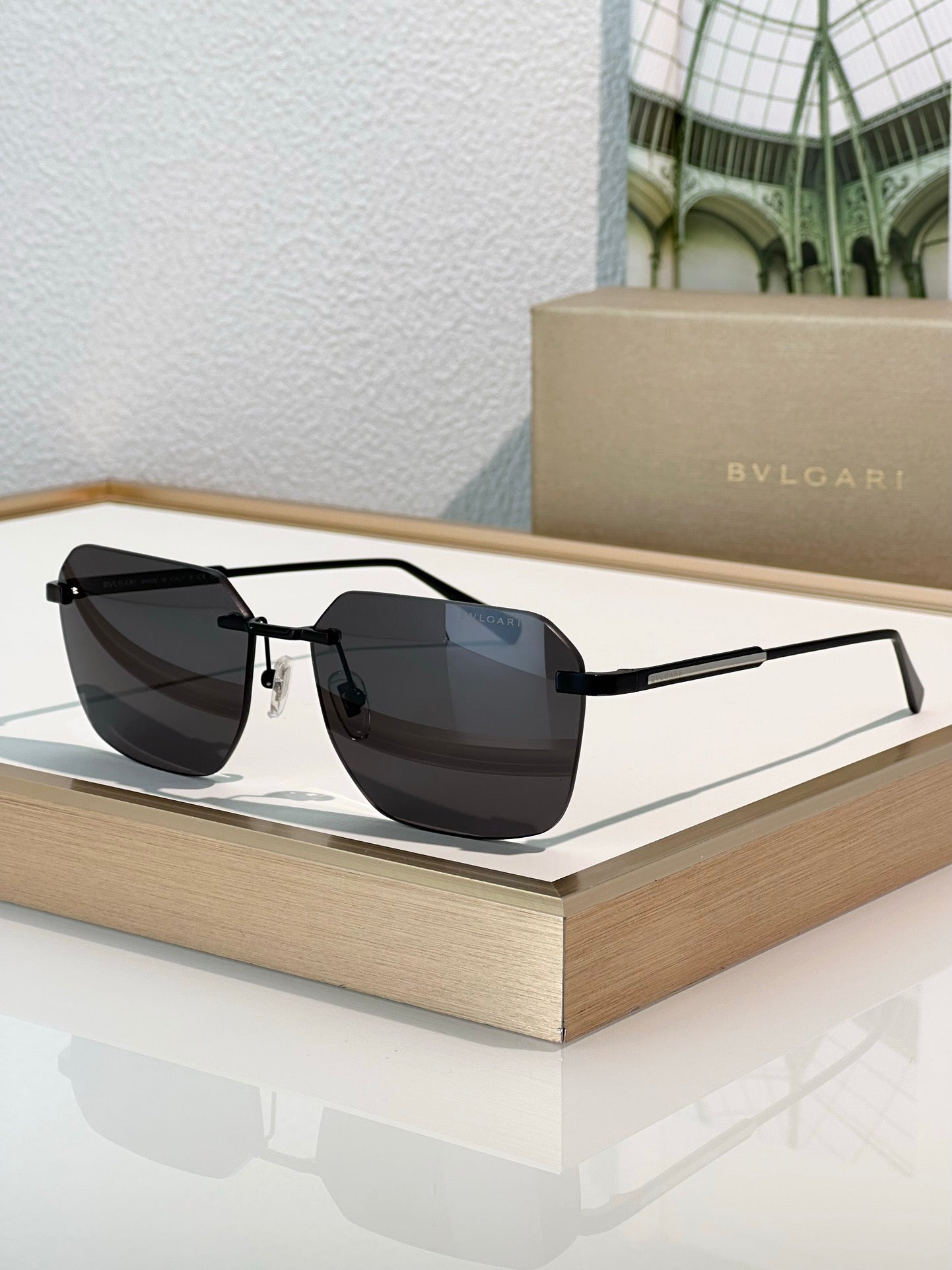 BVLGARI Bv40029 Men's Sunglasses ✨