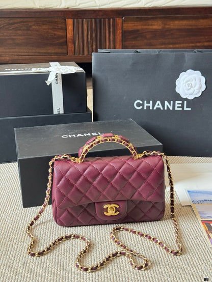 CHANEL Chanel Mini Flap Bag in Quilted Leather with Chain 23  ✨ - onlinechics.com