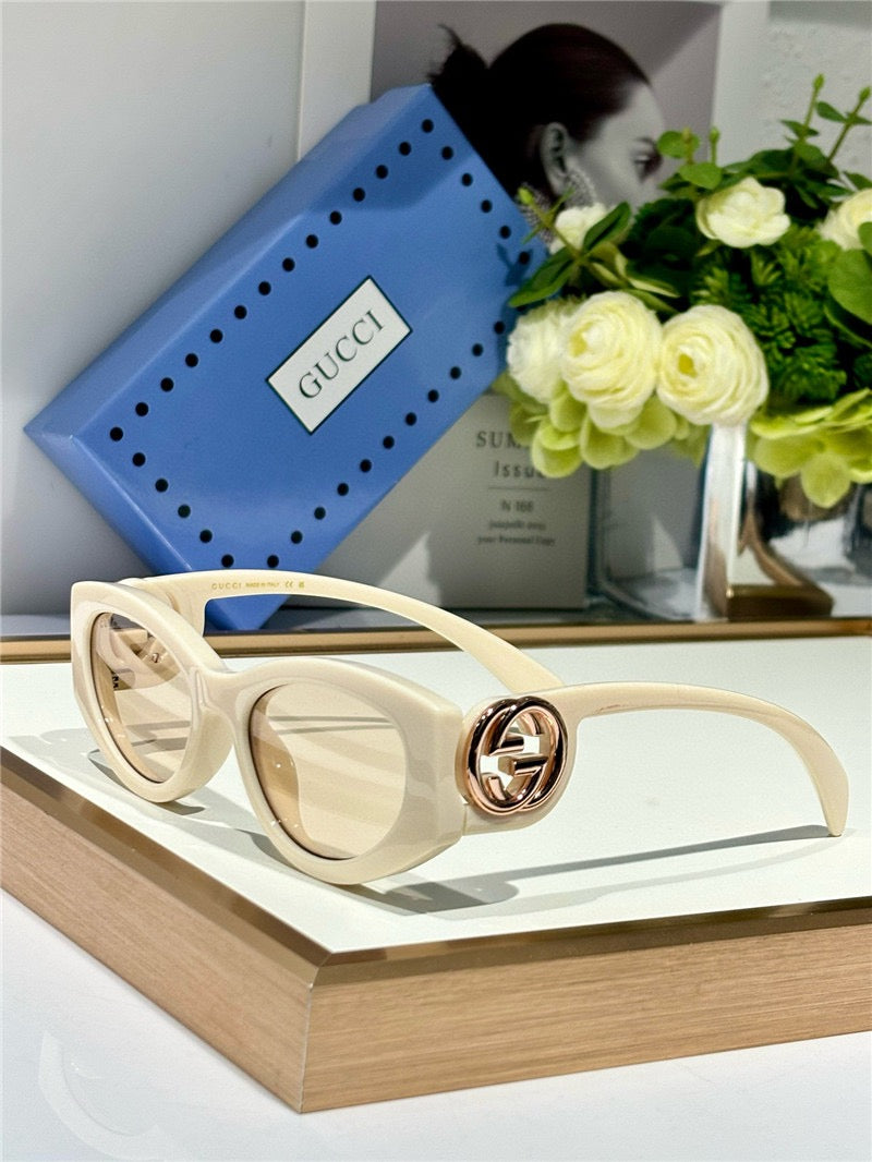 Gucci GG 1691 Cat Eye Frame Sunglasses ✨