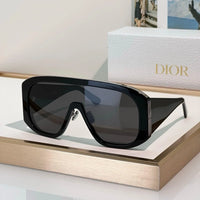 DIOR DiorGraphique M2U Shield Sunglasses ✨