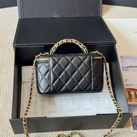 CHANEL Vanity Chanel White Chain Shoulder Bag  ✨