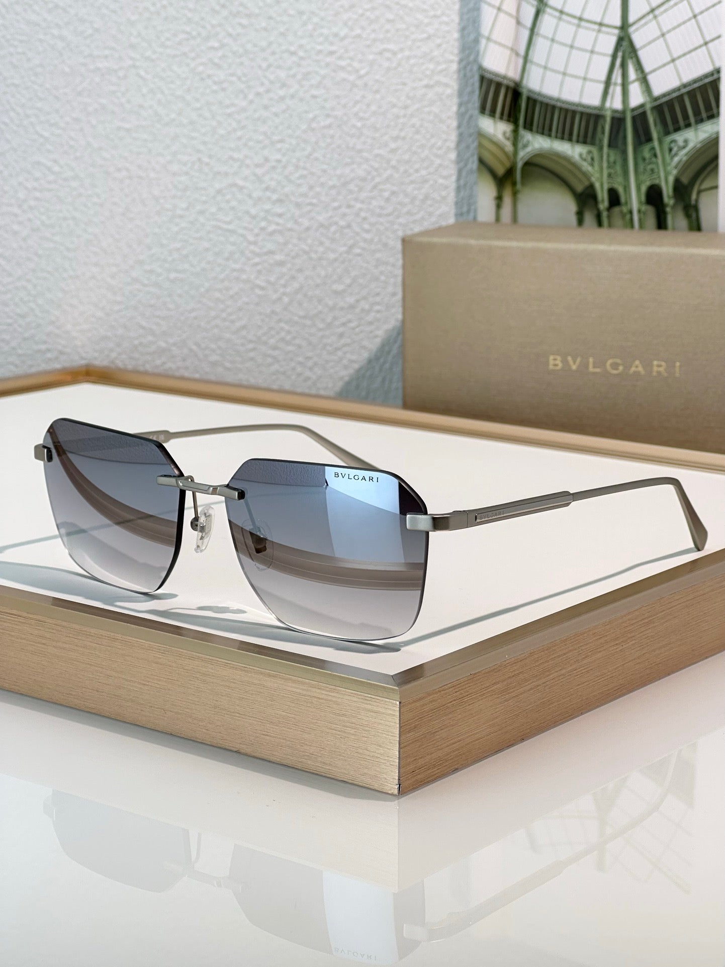 BVLGARI Bv40029 Men's Sunglasses ✨