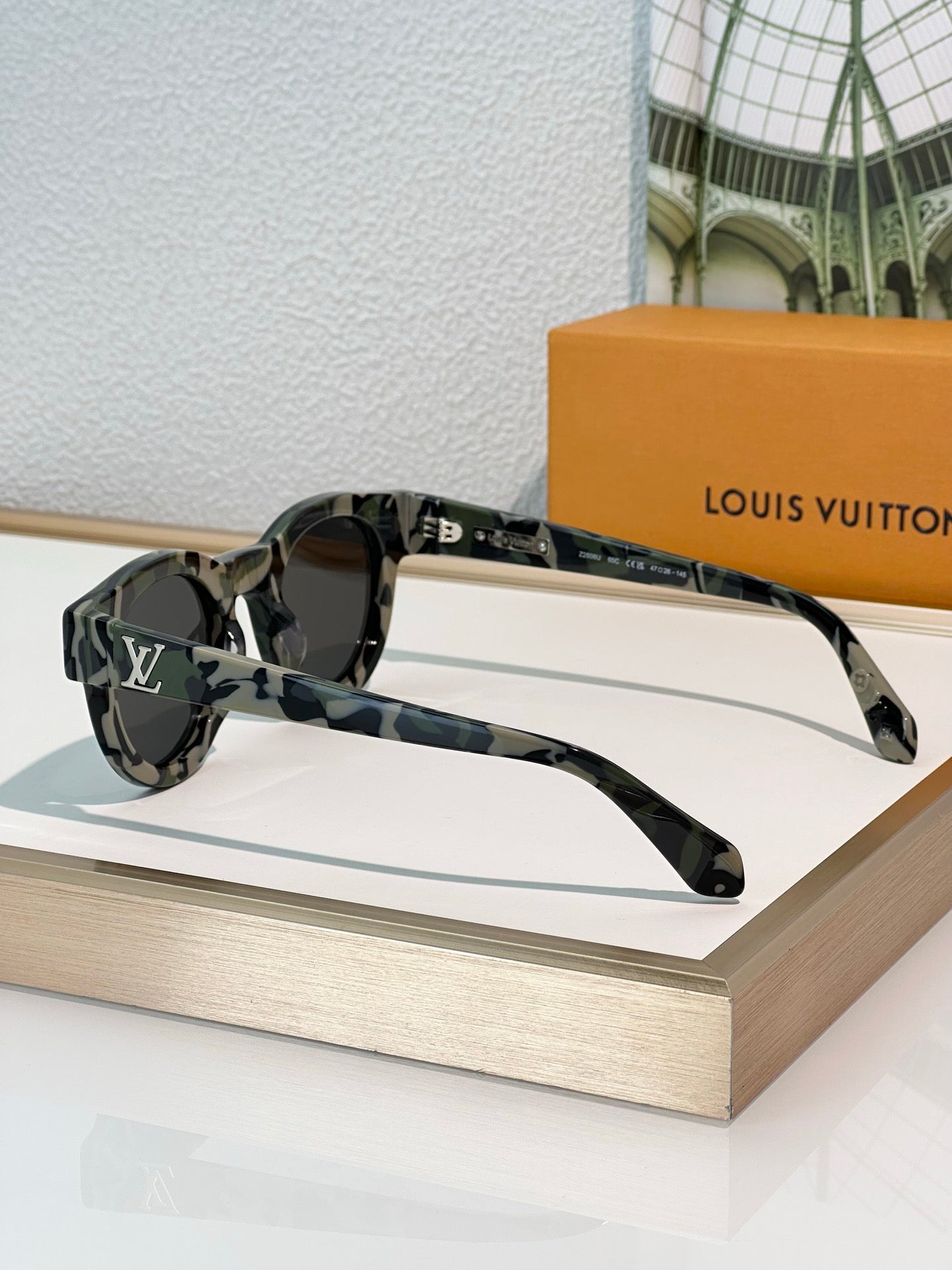 Louis Vuitton Z2506U LV Legacy Round Sunglasses ✨