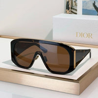 DIOR DiorGraphique M2U Shield Sunglasses ✨