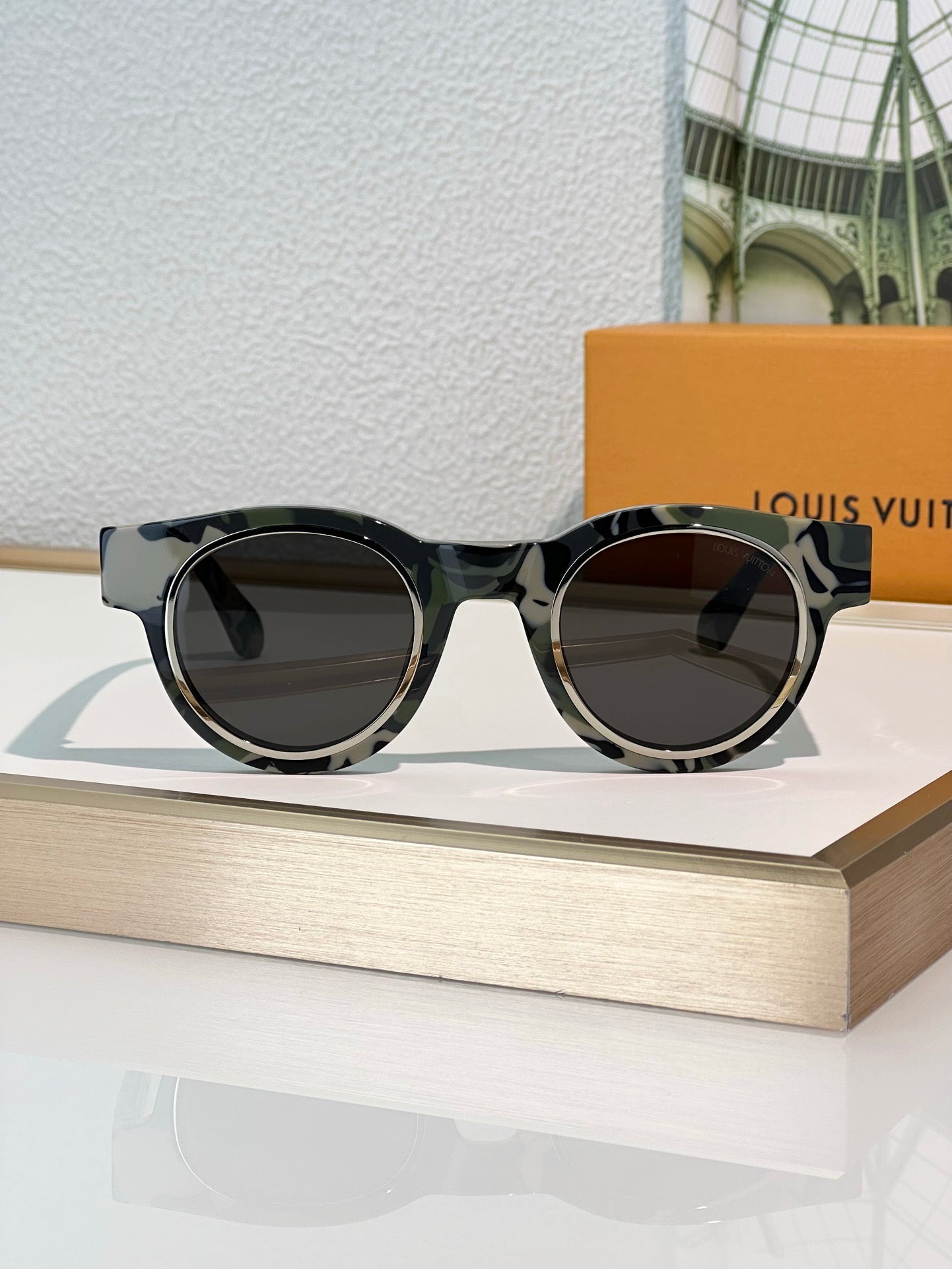 Louis Vuitton Z2506U LV Legacy Round Sunglasses ✨