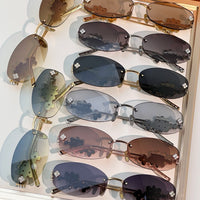 Louis Vuitton Z3186U LV Dazzling Oval Sunglasses  ✨