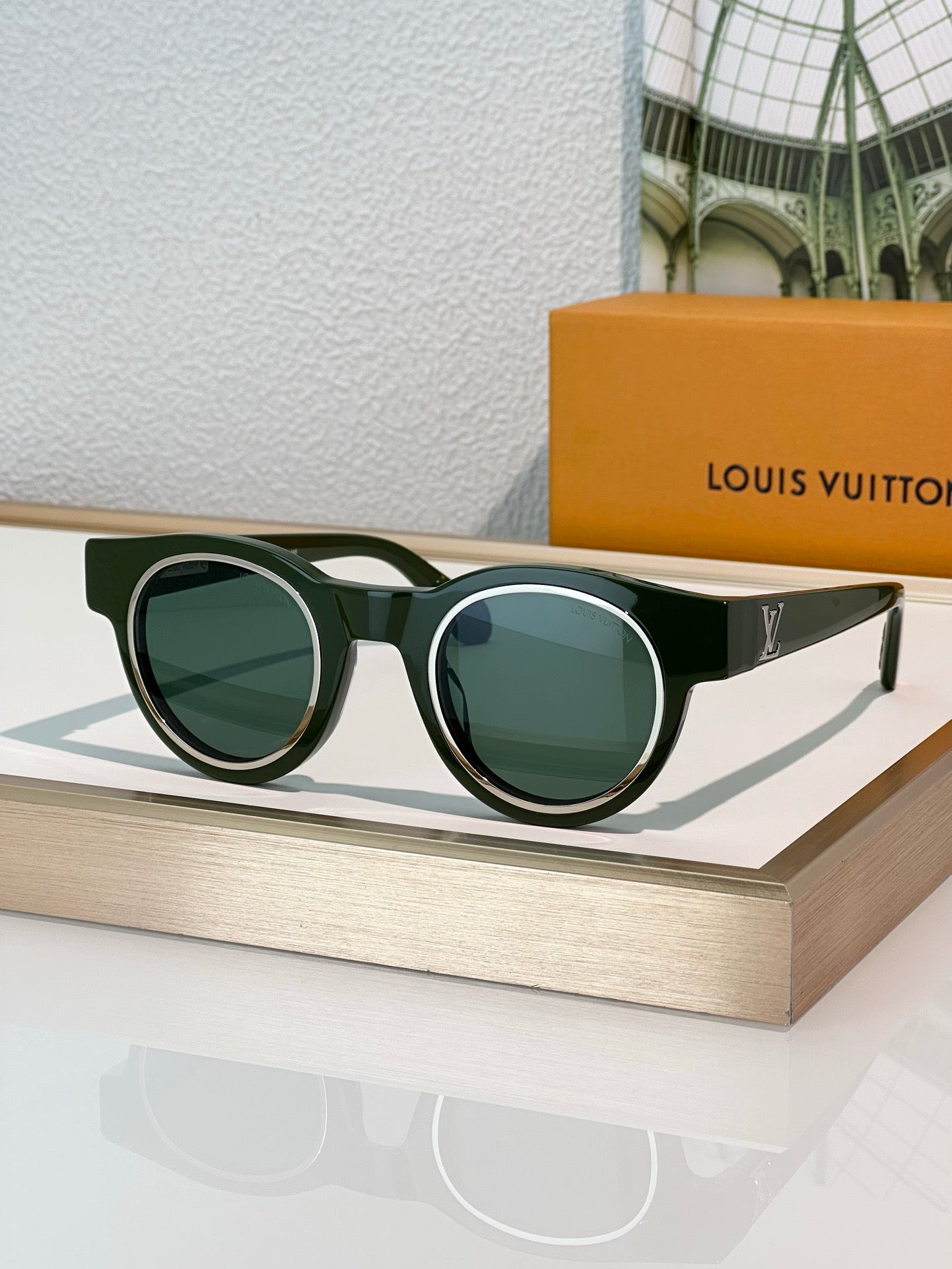 Louis Vuitton Z2506U LV Legacy Round Sunglasses ✨