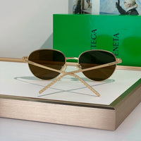 BOTTEGA VENETA BV1966S 001 - As Seen On Ali Larter Sunglasses💚