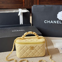 CHANEL Vanity Chanel White Chain Shoulder Bag  ✨