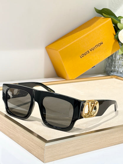 Louis Vuitton Z1478W LV LINK SQUARE Sunglasses  ✨ - onlinechics.com