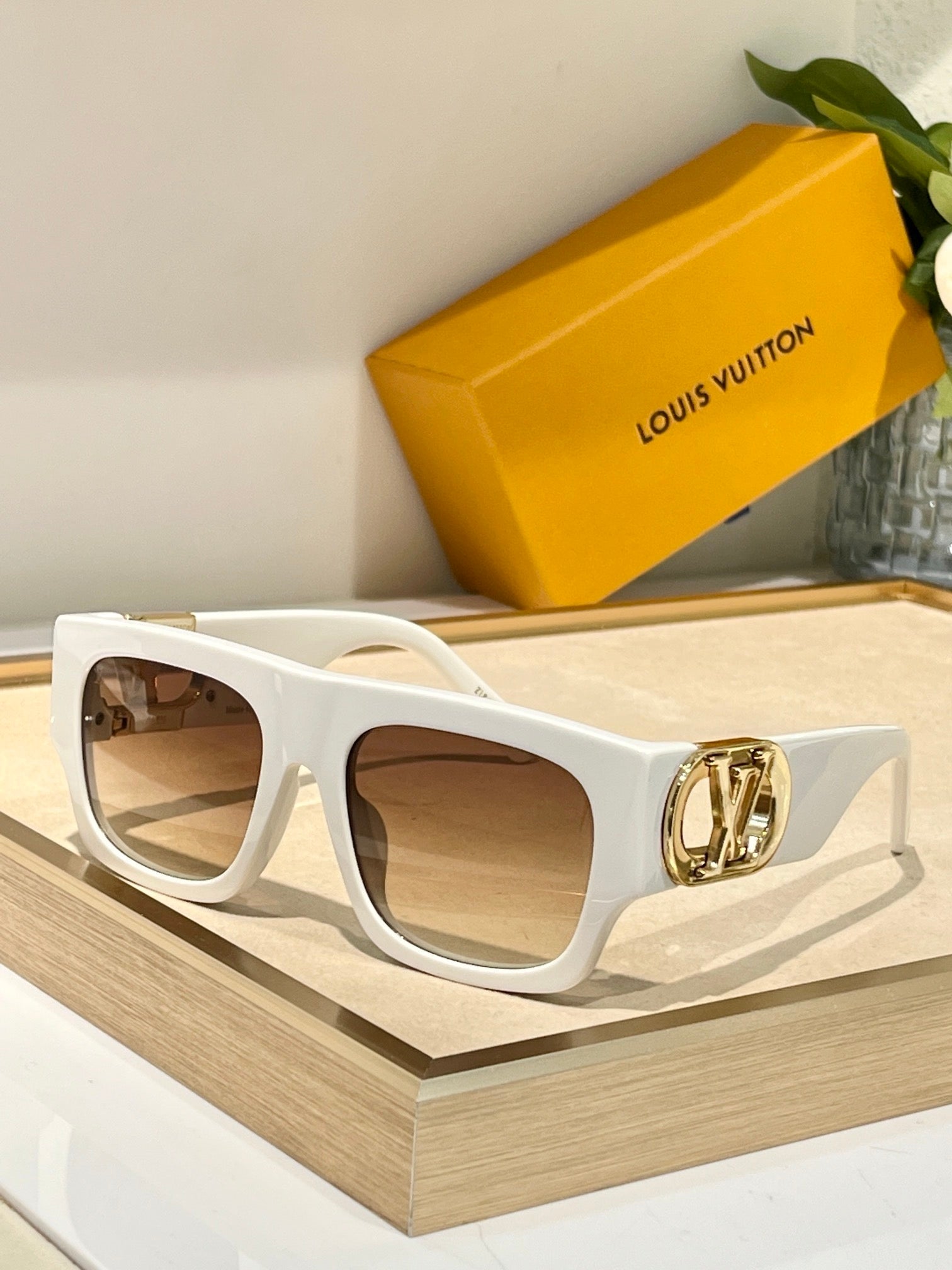 Louis Vuitton Z1478W LV LINK SQUARE Sunglasses  ✨ - onlinechics.com