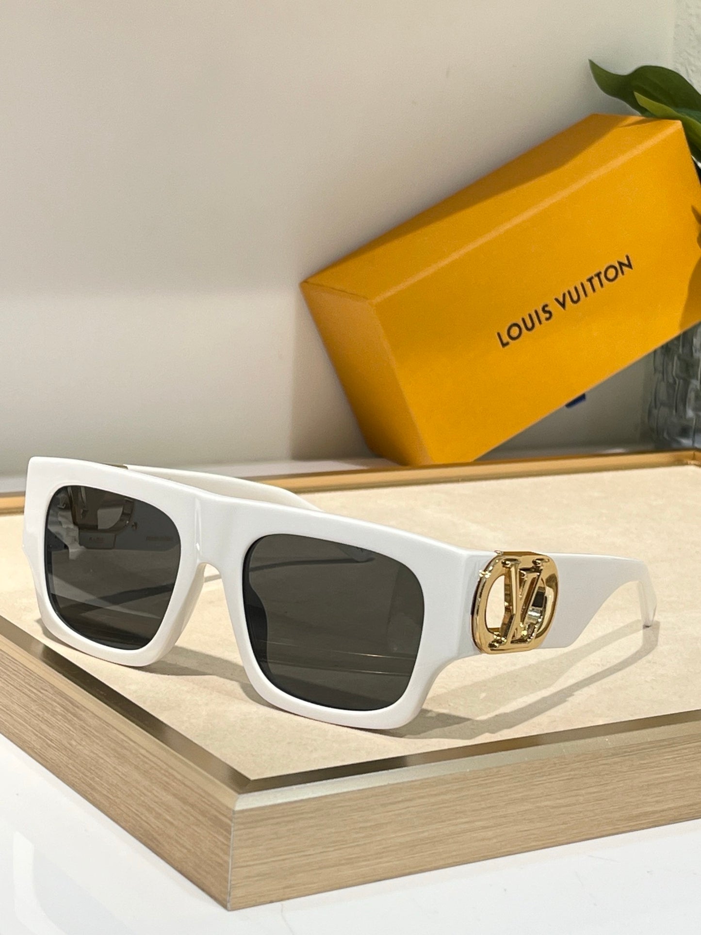 Louis Vuitton Z1478W LV LINK SQUARE Sunglasses  ✨ - onlinechics.com