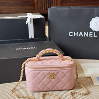 CHANEL Vanity Chanel White Chain Shoulder Bag  ✨