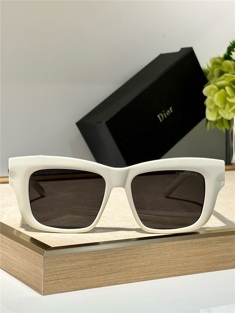 DIOR DiorXplorer S2F Dusty Rectangular Sunglasses✨