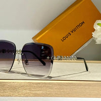 Louis Vuitton 2132U LV Bloom Square Sunglasses  ✨