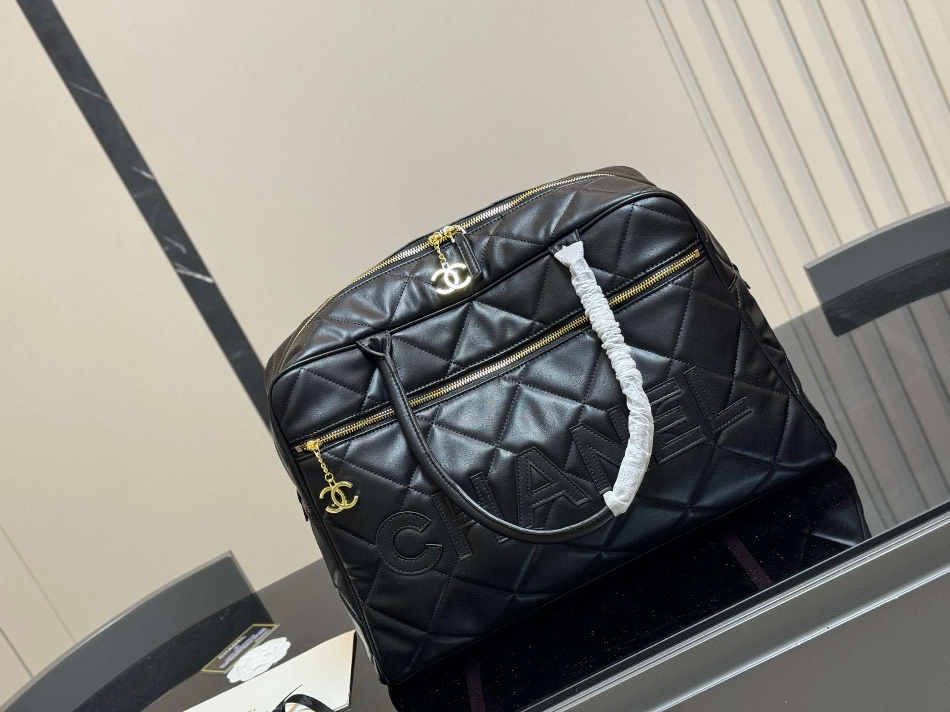 Chanel Vintage Chanel Bowling Black Duffle Bag – 45 cm 🖤 - onlinechics.com