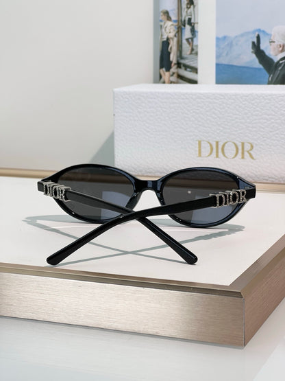 DIOR CD DiorTreasure R1I Black Oval Sunglasses ✨