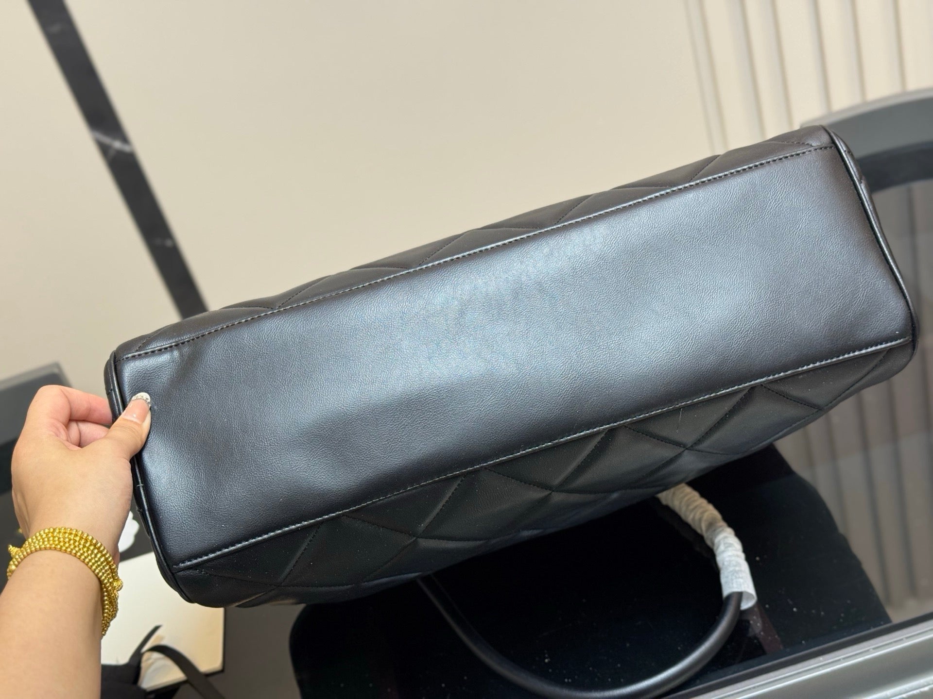 Chanel Vintage Chanel Bowling Black Duffle Bag – 45 cm 🖤 - onlinechics.com