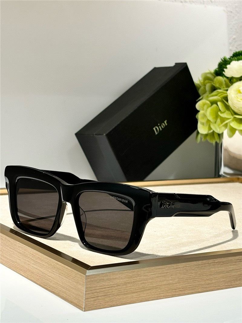 DIOR DiorXplorer S2F Dusty Rectangular Sunglasses✨