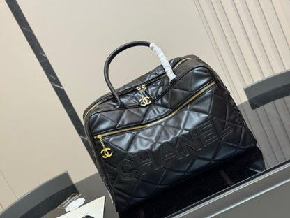 Chanel Vintage Chanel Bowling Black Duffle Bag – 45 cm 🖤 - onlinechics.com