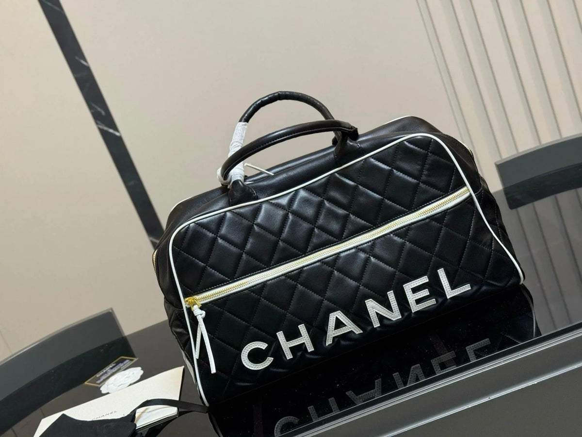 Chanel Vintage CHANEL ULTRA RARE 1994-1996  diamond-quilted holdall bag 🖤