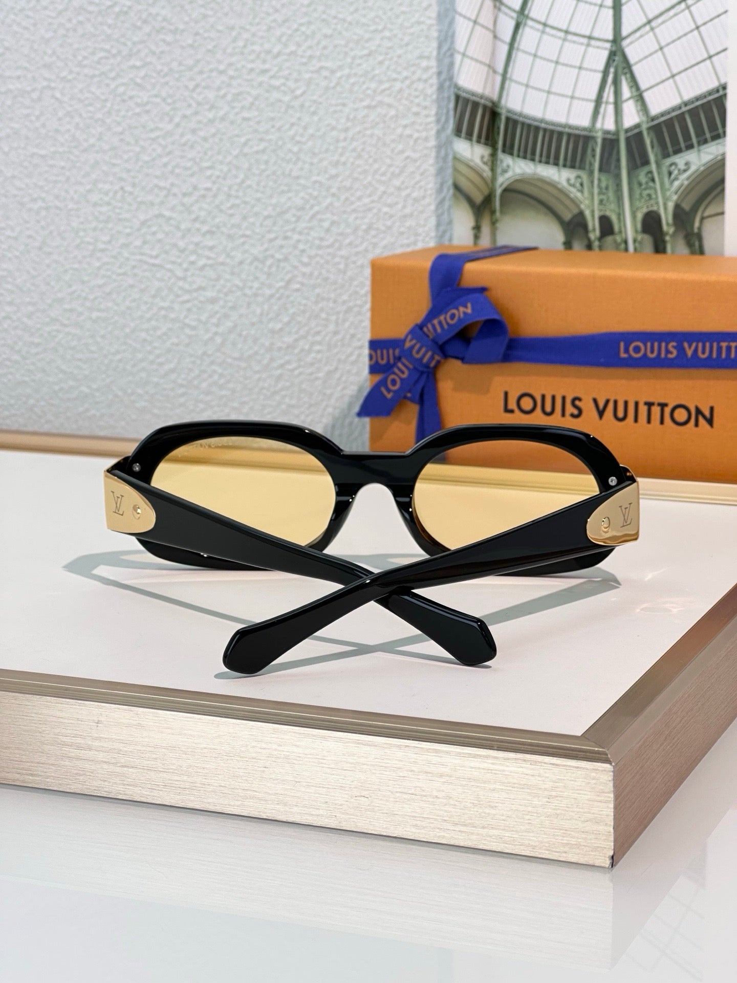 Louis Vuitton Z2600U LV Hinge Sunglasses  ✨