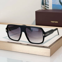 TOM FORD Camden TF933 01A Celebs Sunglasses 🔱