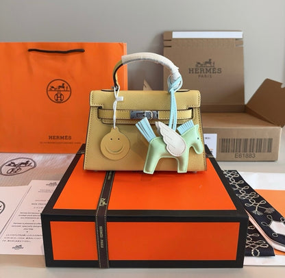 HERMES Hermès Kelly Sellier 20  Epsom Palladium Hardware✨ - onlinechics.com