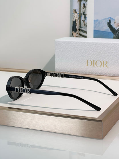DIOR CD DiorTreasure R1I Black Oval Sunglasses ✨