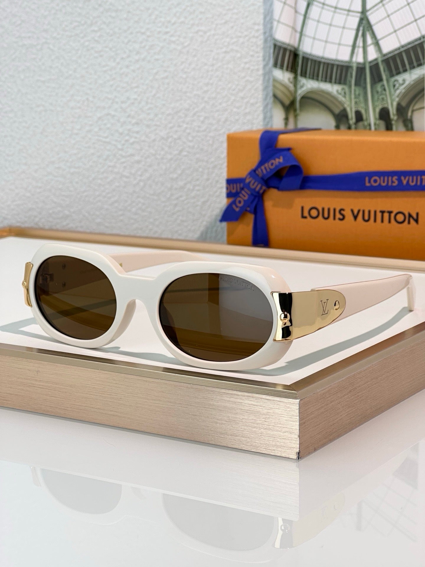 Louis Vuitton Z2600U LV Hinge Sunglasses  ✨