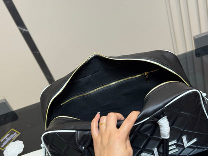 Chanel Vintage CHANEL ULTRA RARE 1994-1996  diamond-quilted holdall bag 🖤 - onlinechics.com