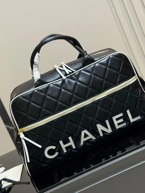 Chanel Vintage CHANEL ULTRA RARE 1994-1996  diamond-quilted holdall bag 🖤