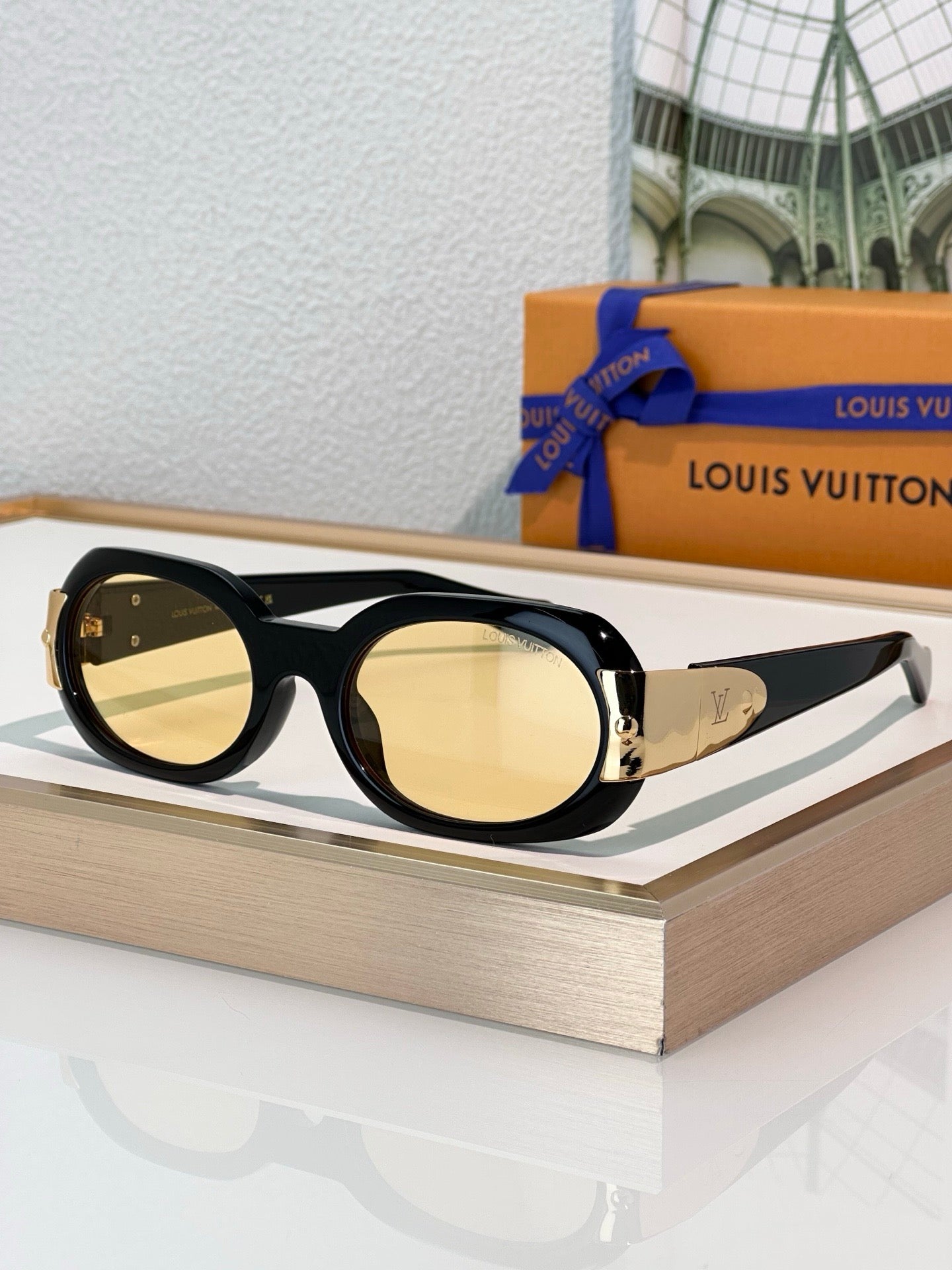 Louis Vuitton Z2600U LV Hinge Sunglasses  ✨