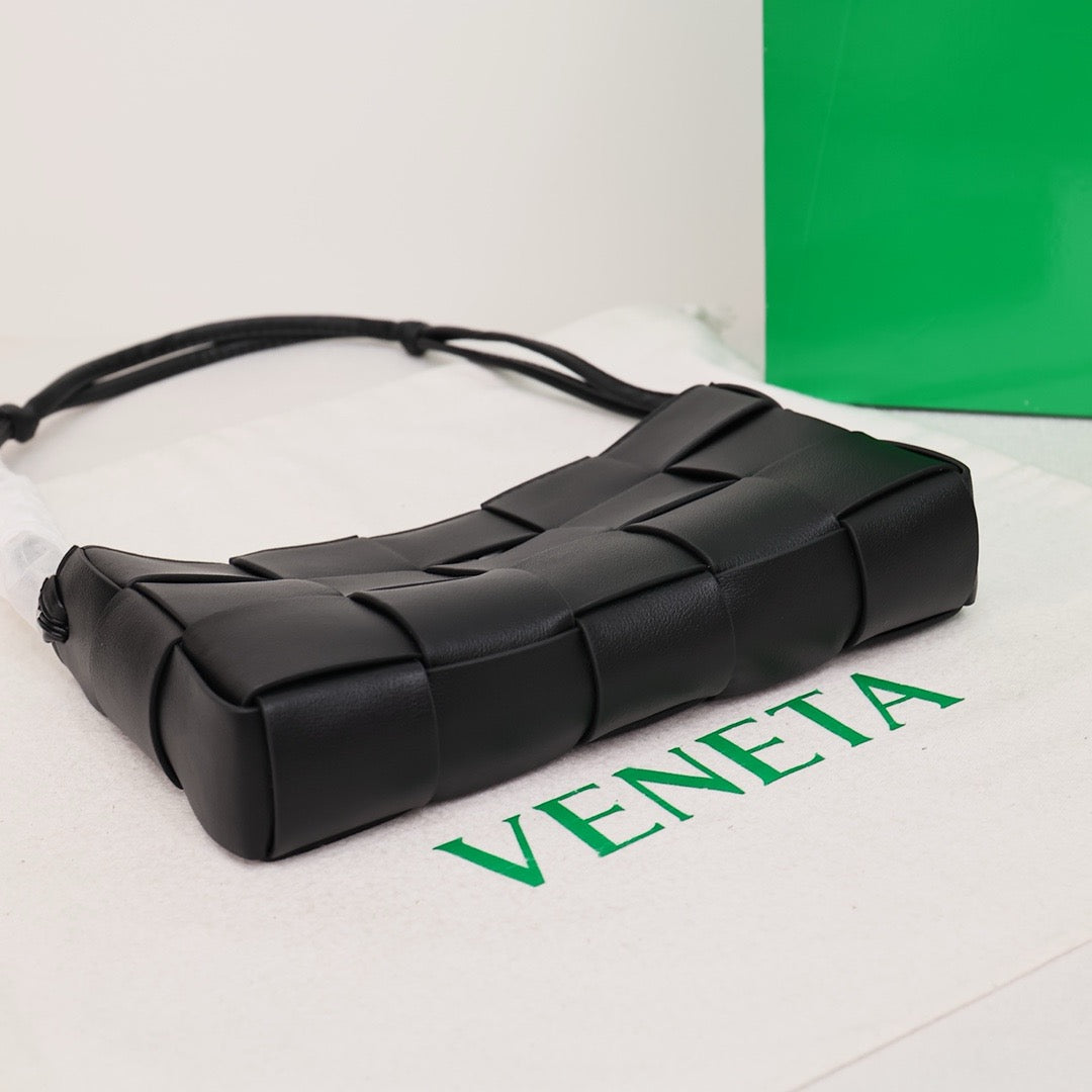 Bottega Veneta Small Cassette Small Intreccio leather bag 💚 - onlinechics.com