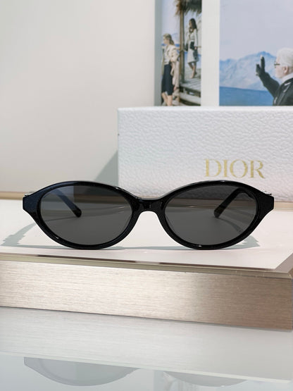 DIOR CD DiorTreasure R1I Black Oval Sunglasses ✨
