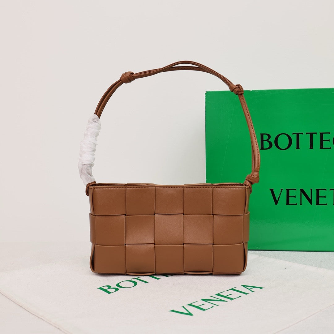 Bottega Veneta Small Cassette Small Intreccio leather bag 💚 - onlinechics.com