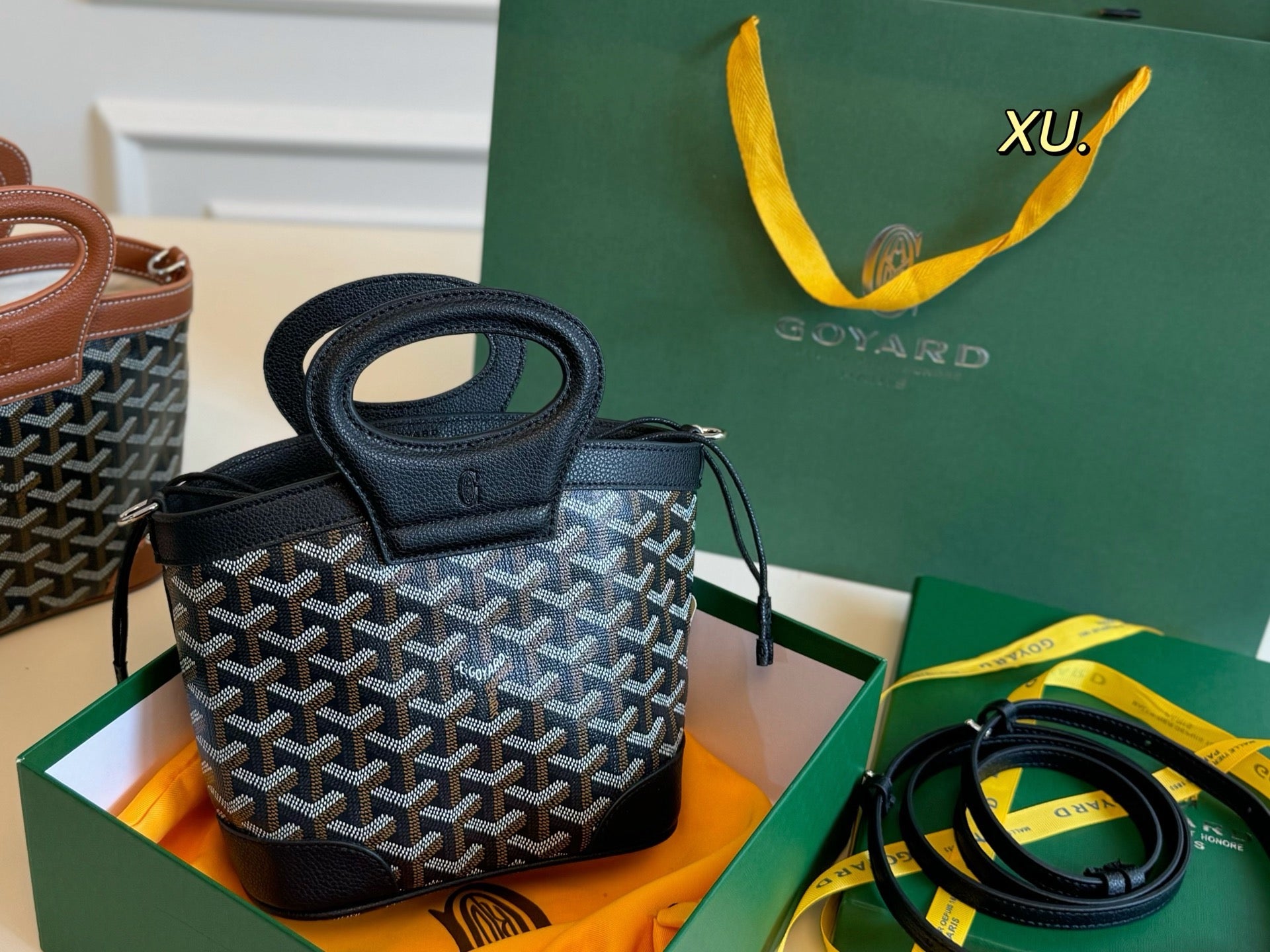 Goyard BELUGA mini Bag - 9 Available Colors ✨ - onlinechics.com