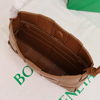 Bottega Veneta Small Cassette Small Intreccio leather bag 💚