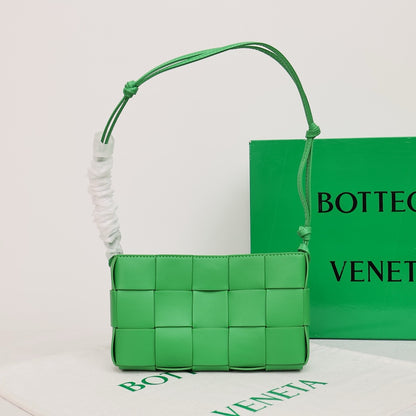 Bottega Veneta Small Cassette Small Intreccio leather bag 💚 - onlinechics.com