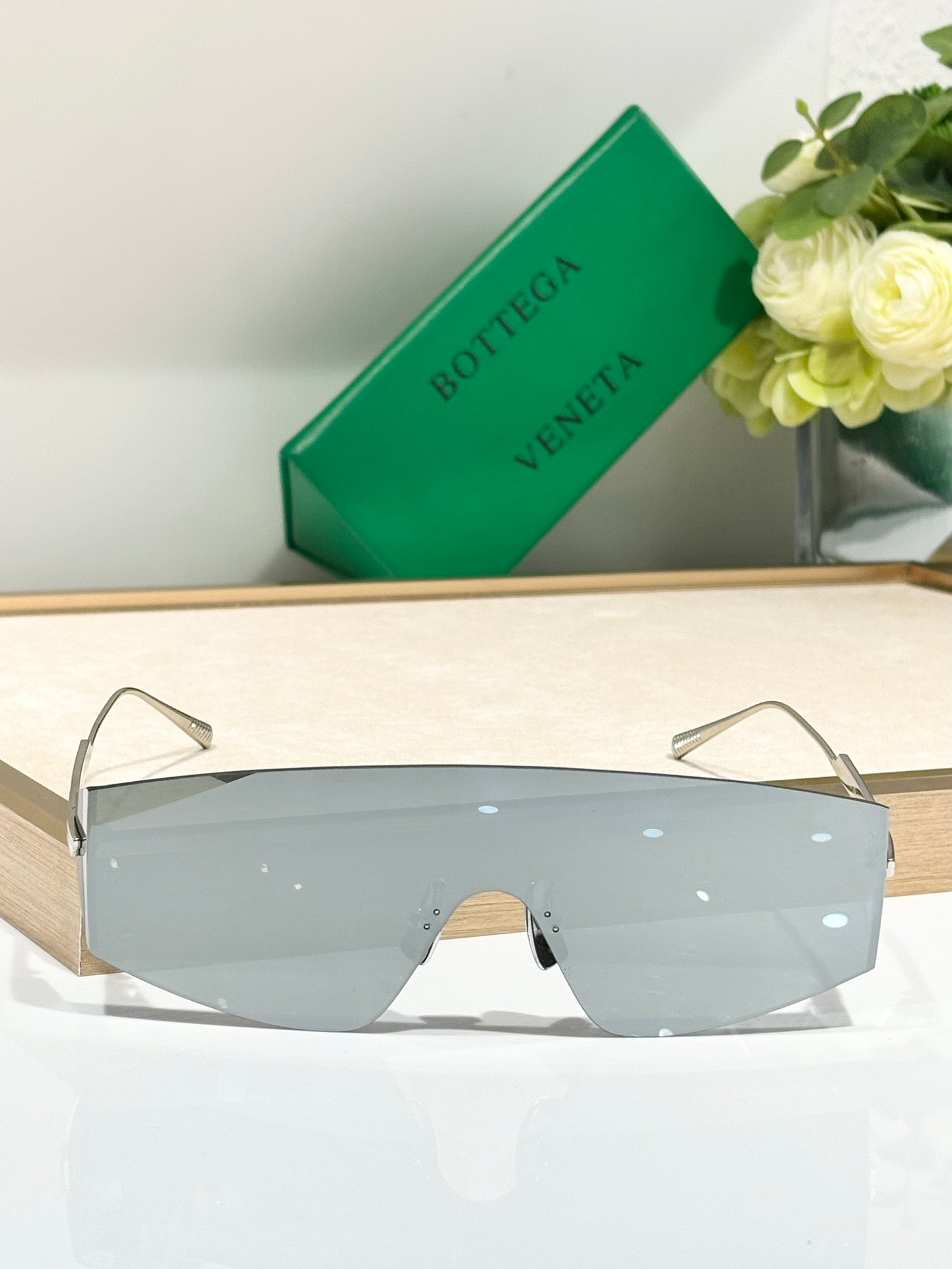 -  BOTTEGA VENETA BV1299S Unapologetic Sunglasses💚